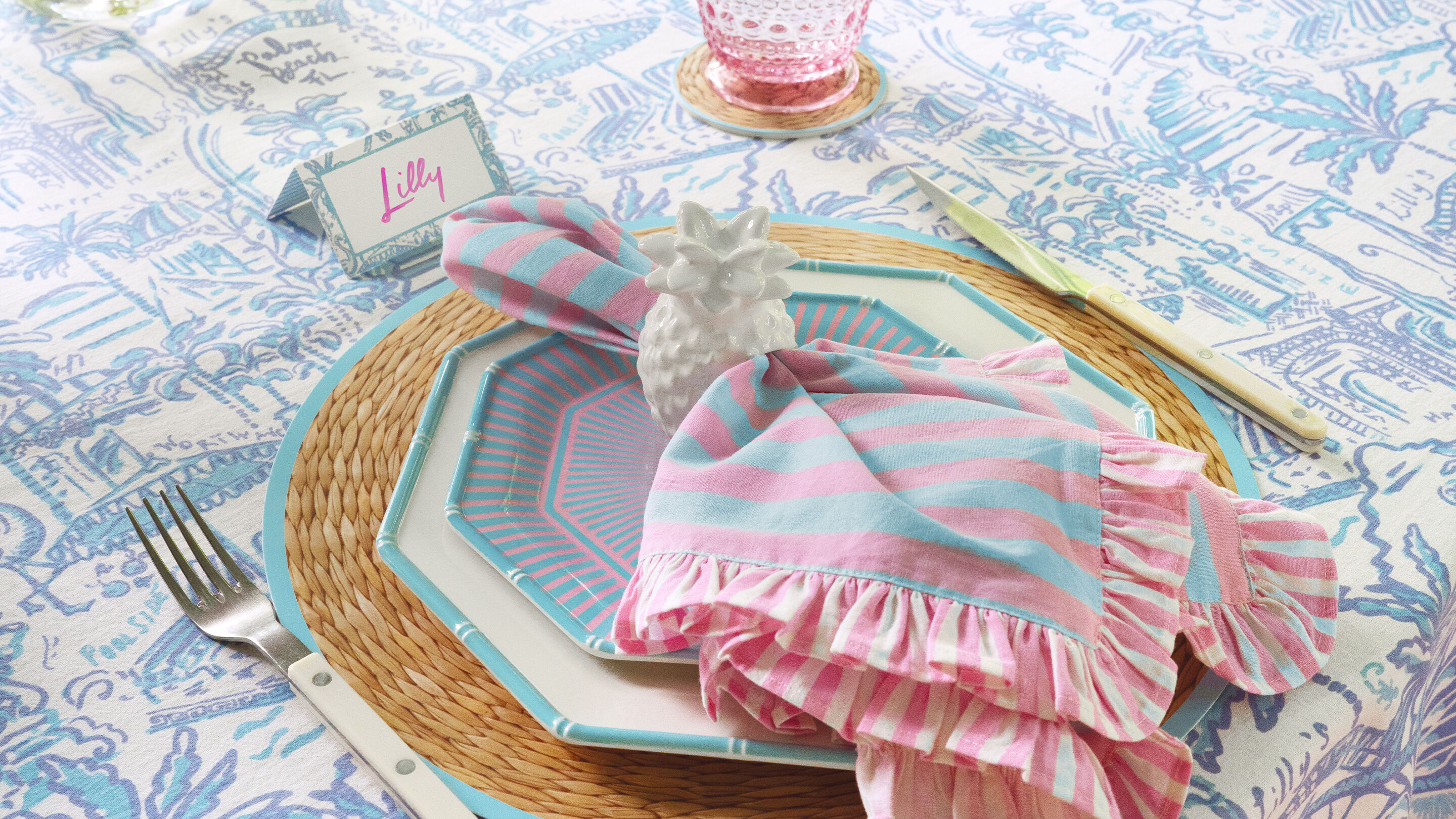 Lilly's Summer Table: Outdoor Entertaining Essentials